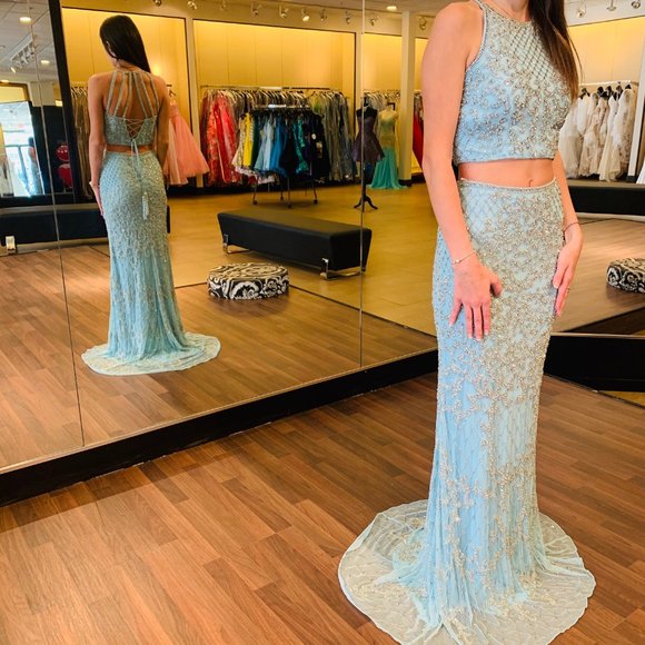 Beaded two piece with high neck bodice and lace up - Picture 2 of 2